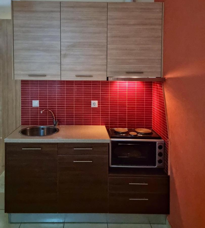 Studio Beleri Himare Luaran gambar