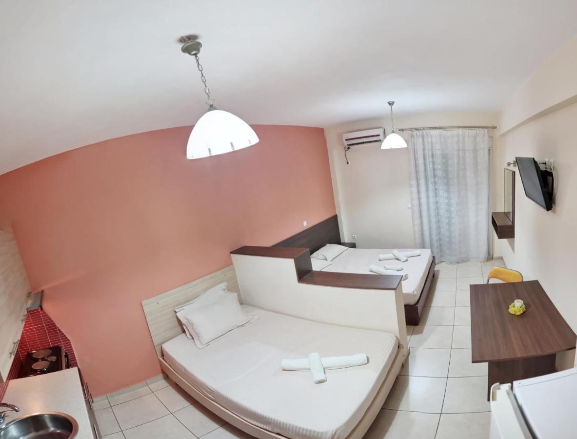 Studio Beleri Himare Luaran gambar