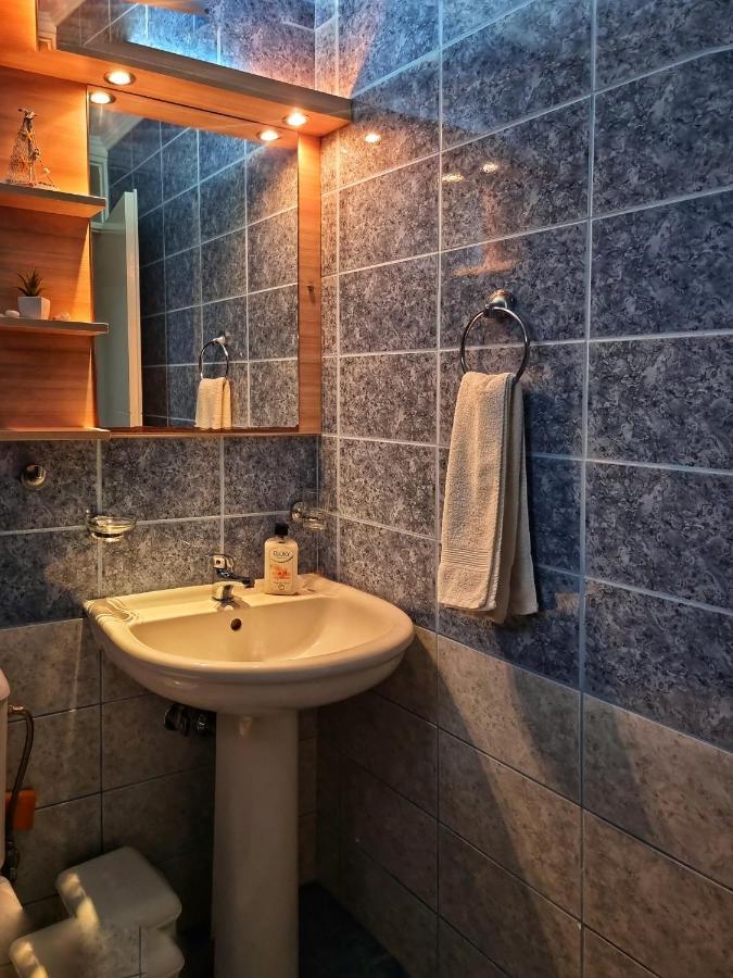Studio Beleri Himare Luaran gambar