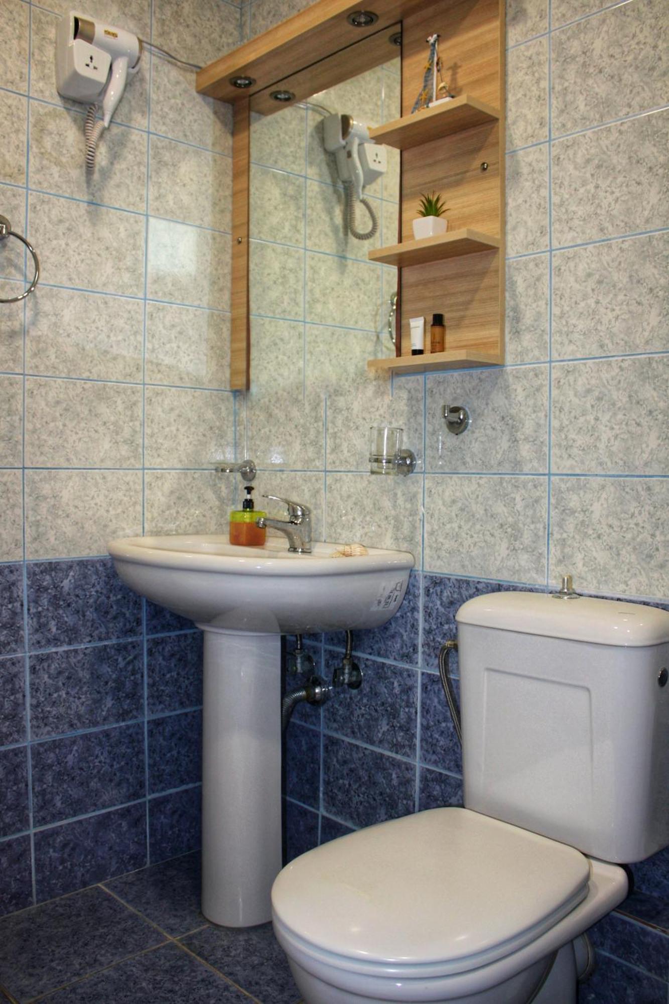 Studio Beleri Himare Luaran gambar