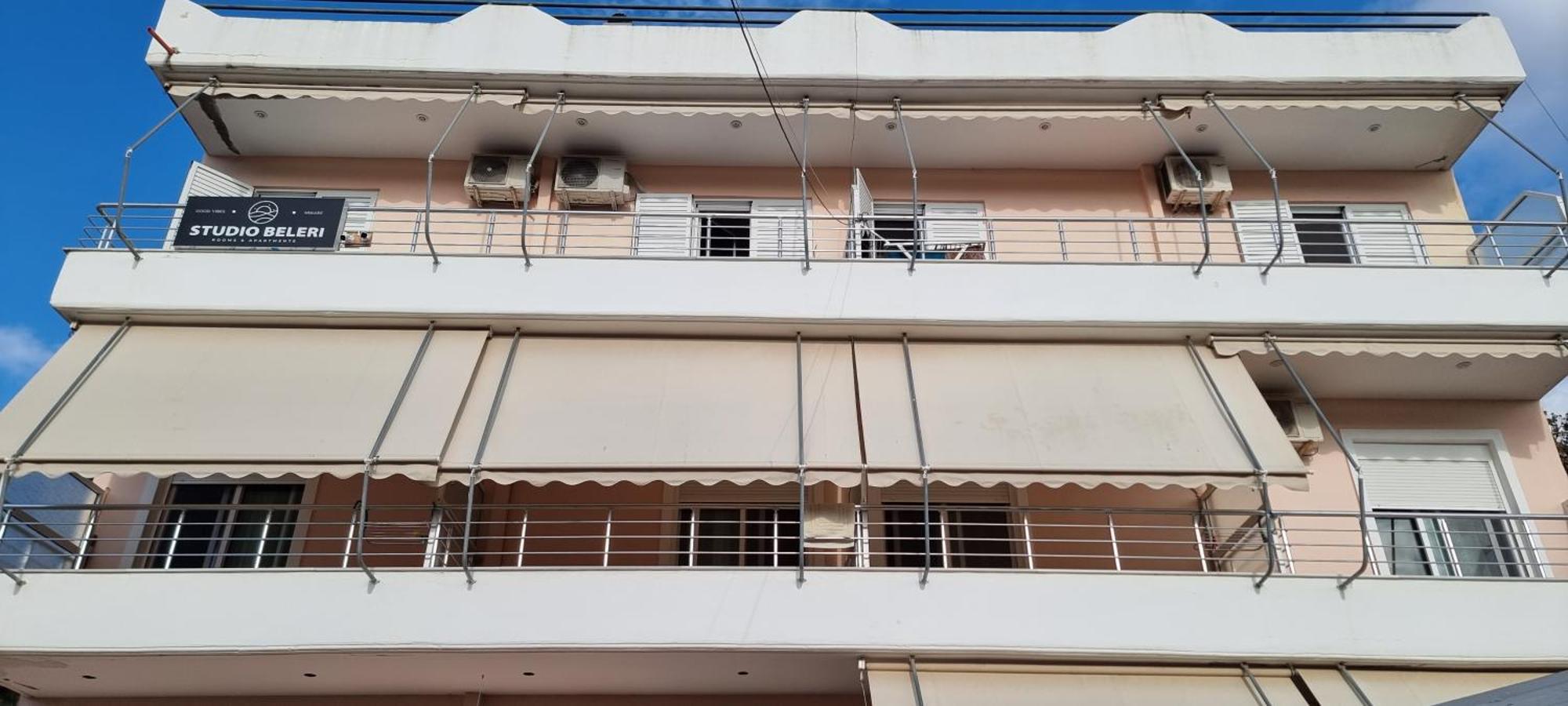Studio Beleri Himare Luaran gambar